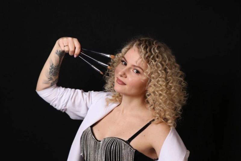 Yuliia Avteniuk